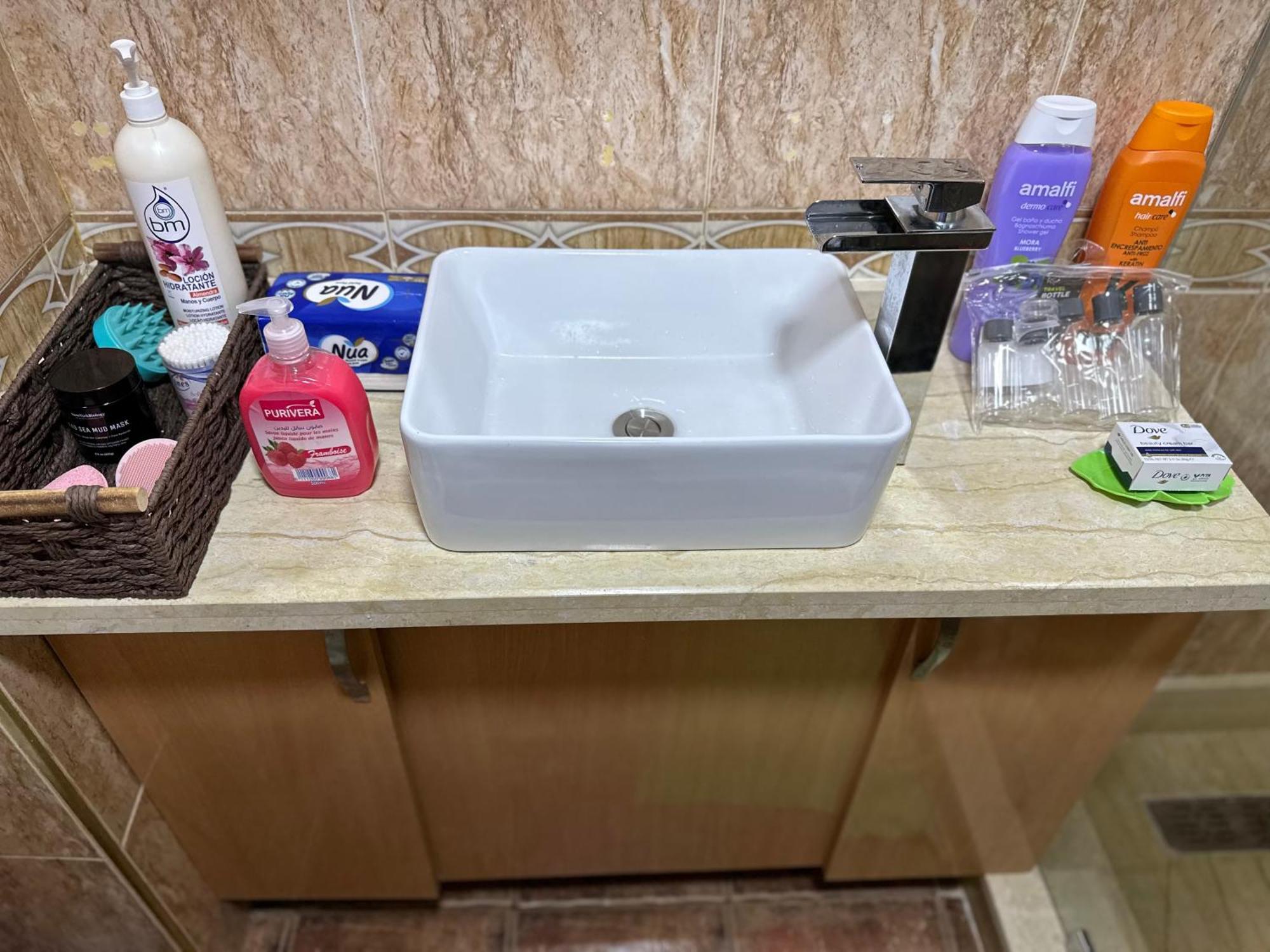 Apartment Prime Near With Pool, Amenities, Activities Deals *