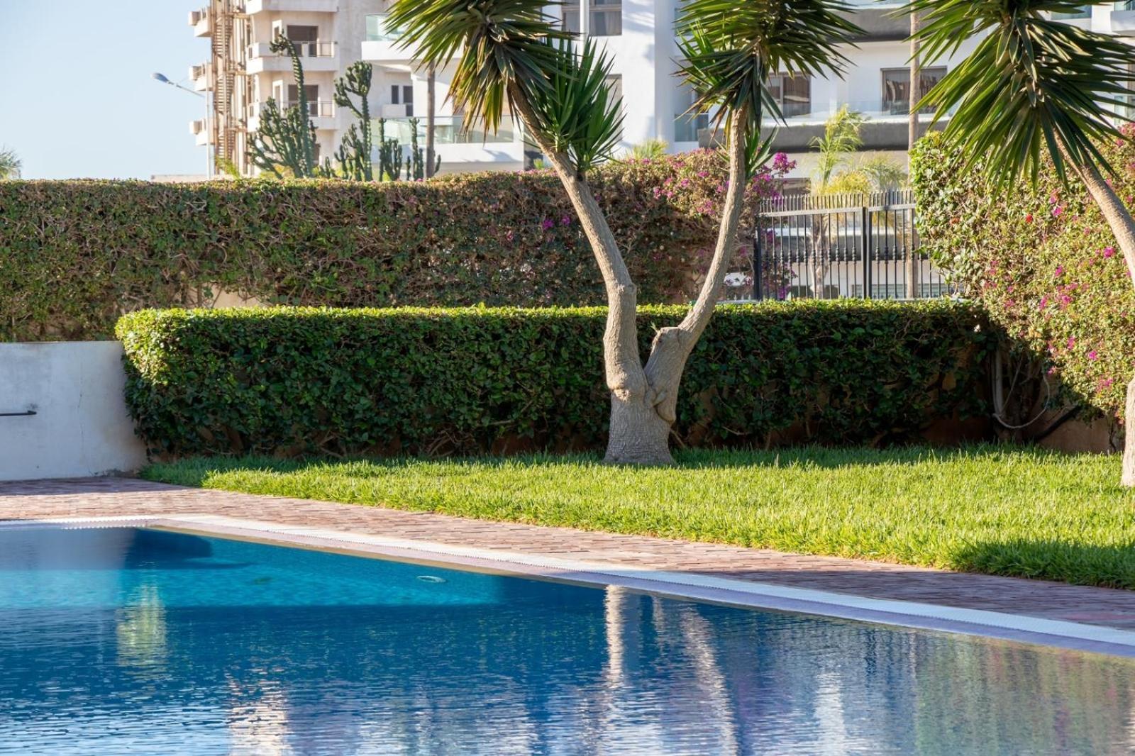 Prime Near With Pool, Amenities, Activities Deals Apartment *