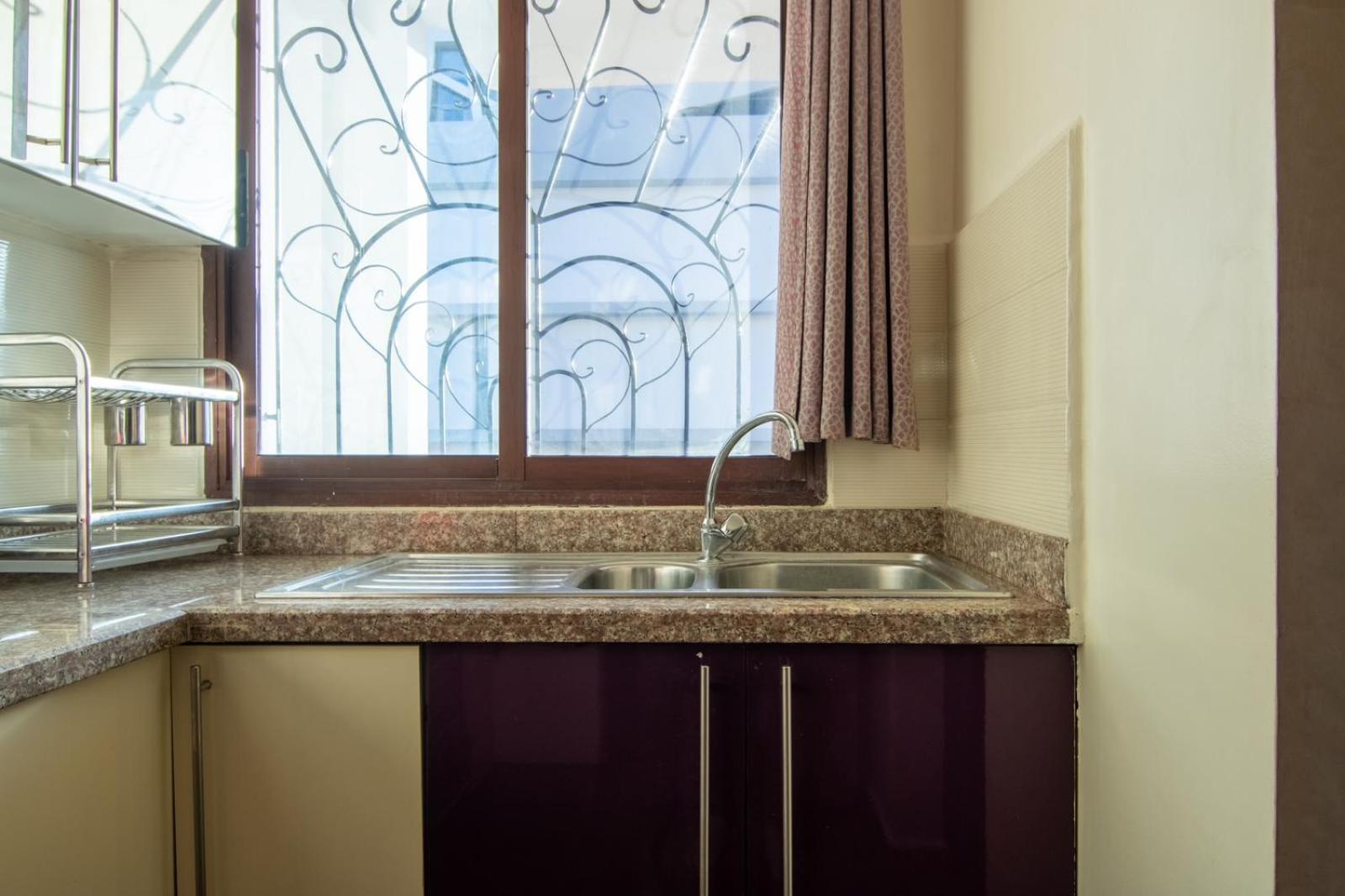 Prime Near With Pool, Amenities, Activities Deals Apartment