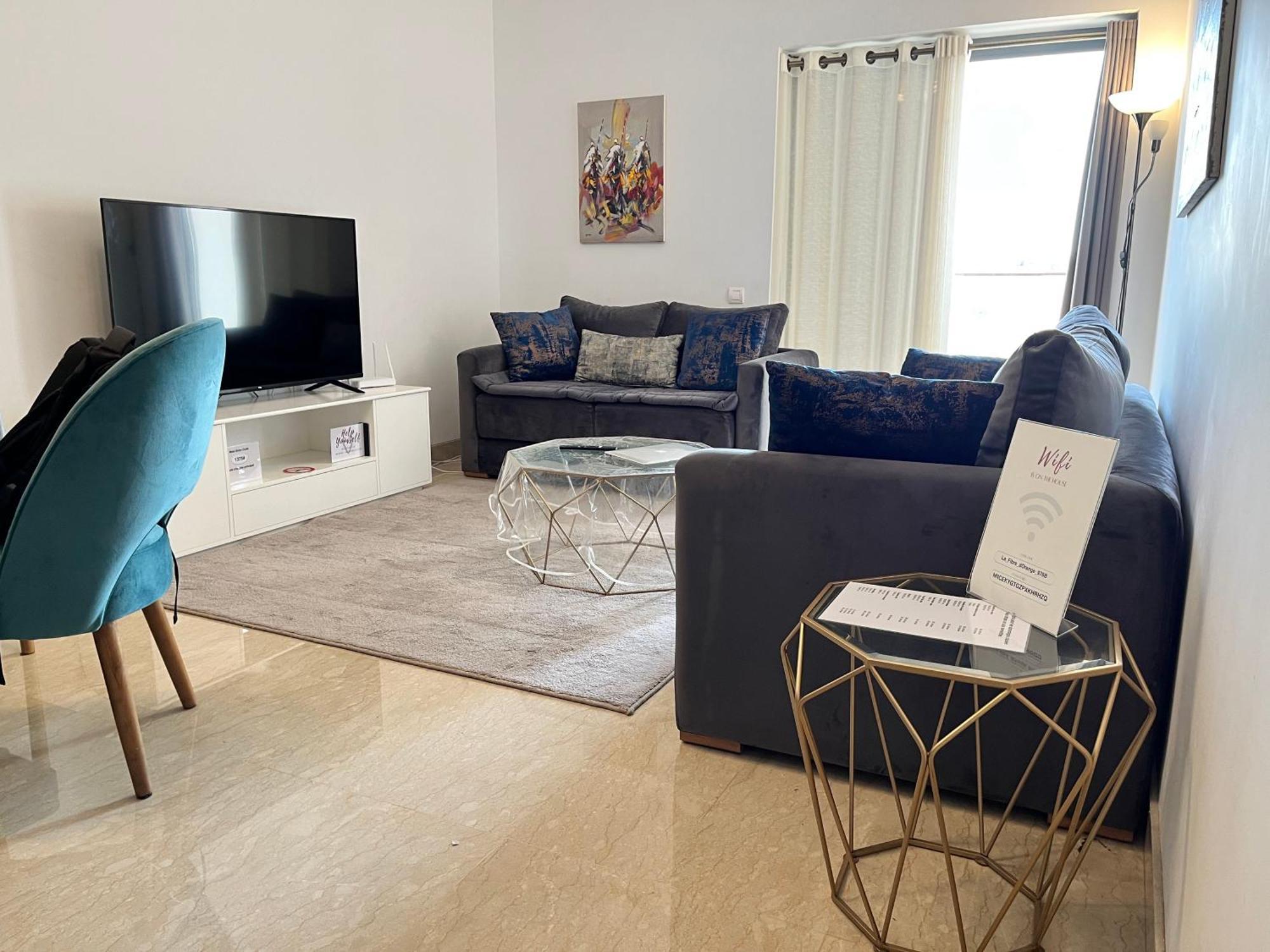 Luxury 100sqm With Pool Near Wifi Unlimited With Optical Fiber Apartment