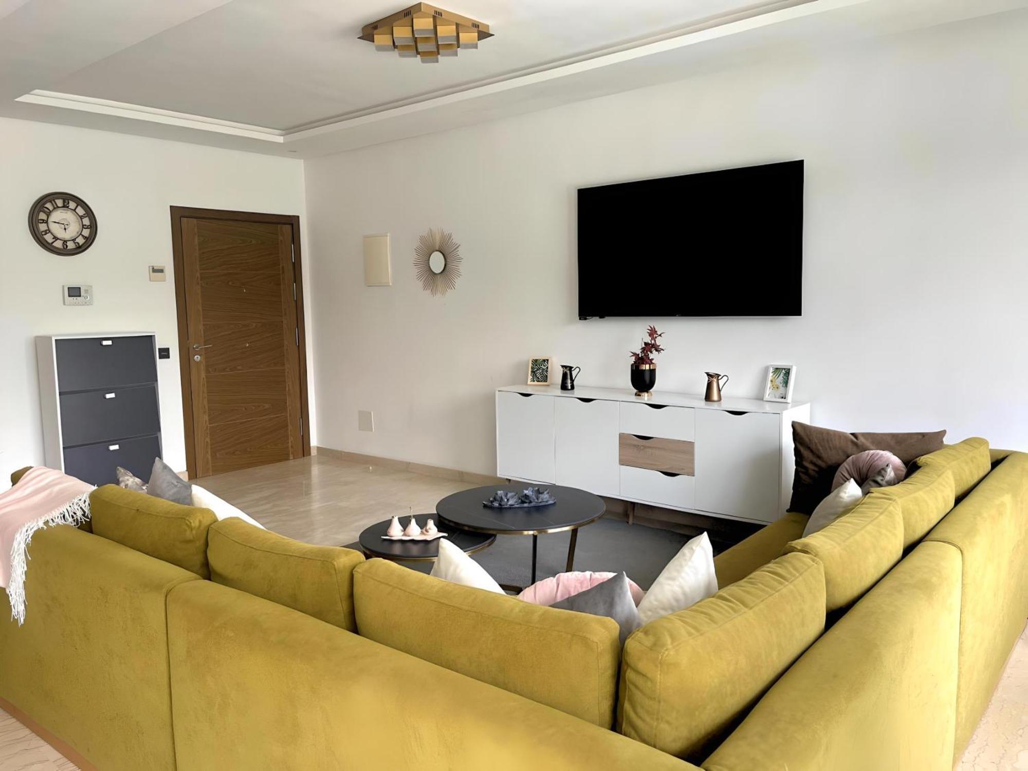 Apartment 2 Bedrooms With Huge Terrace Access To The Pool
