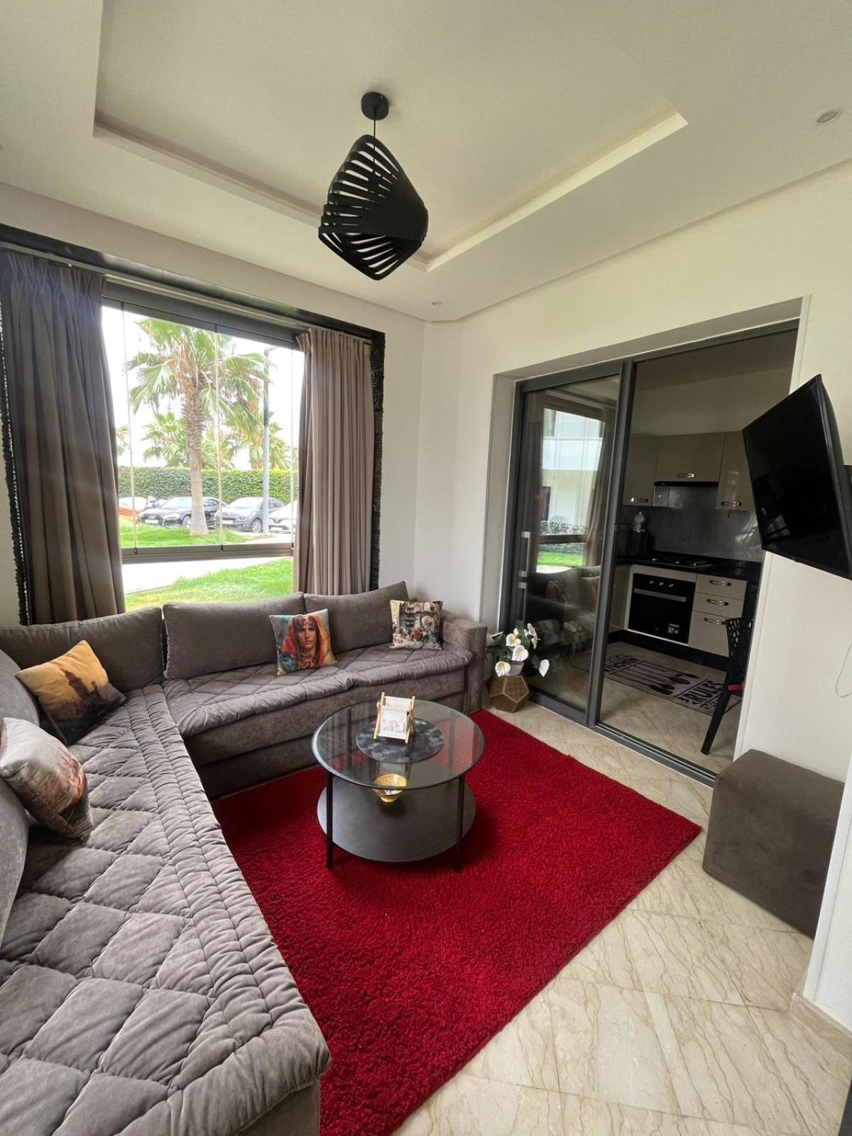 Luxuary In Bay Apartment
