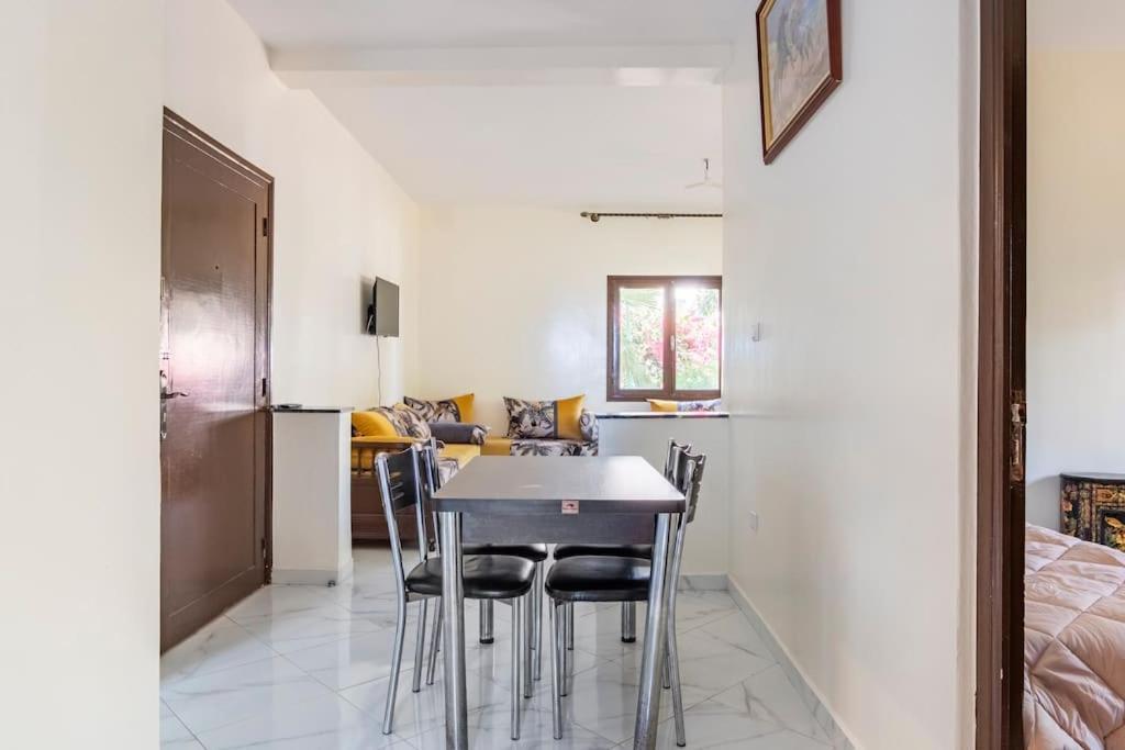 Chaleureux Et Calme, Parking, Jardin * Agadir