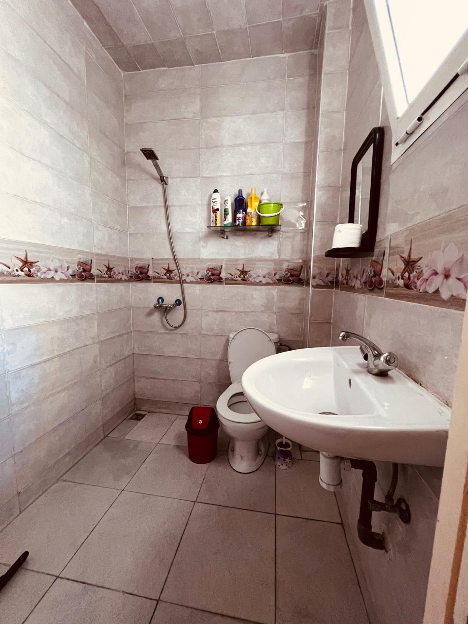 2 Bedroom 10 Minutes From *