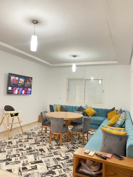 Apartment Standing Avec Piscine A Imiouaddar
