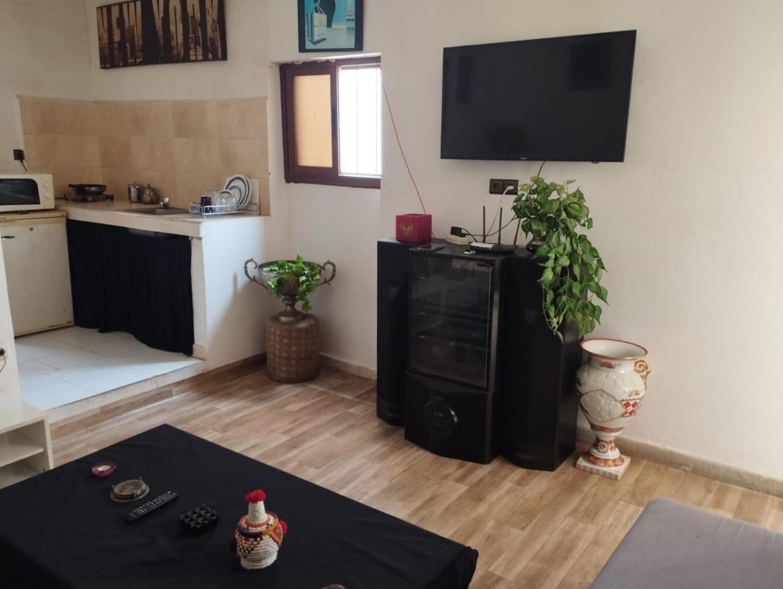 Apartment Centre *