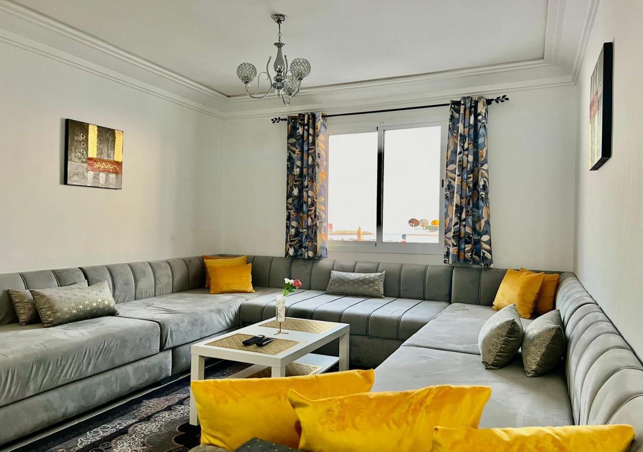 Bord De Mer: A 500m De La & Surf Apartment
