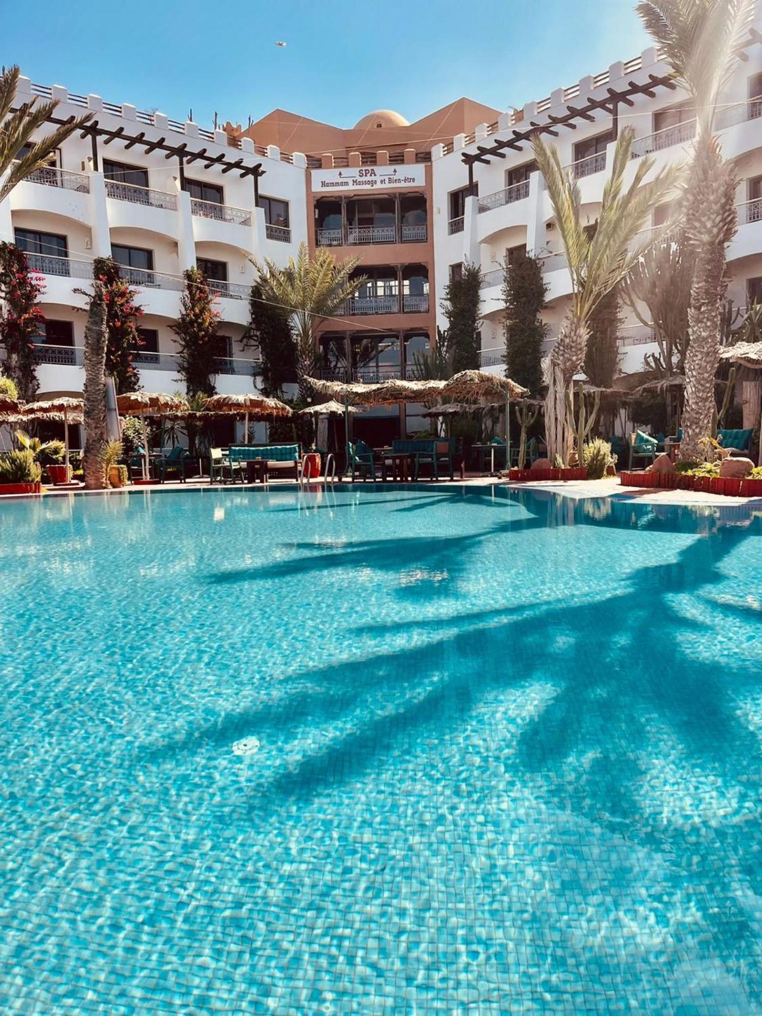 Borjs & Hotel
