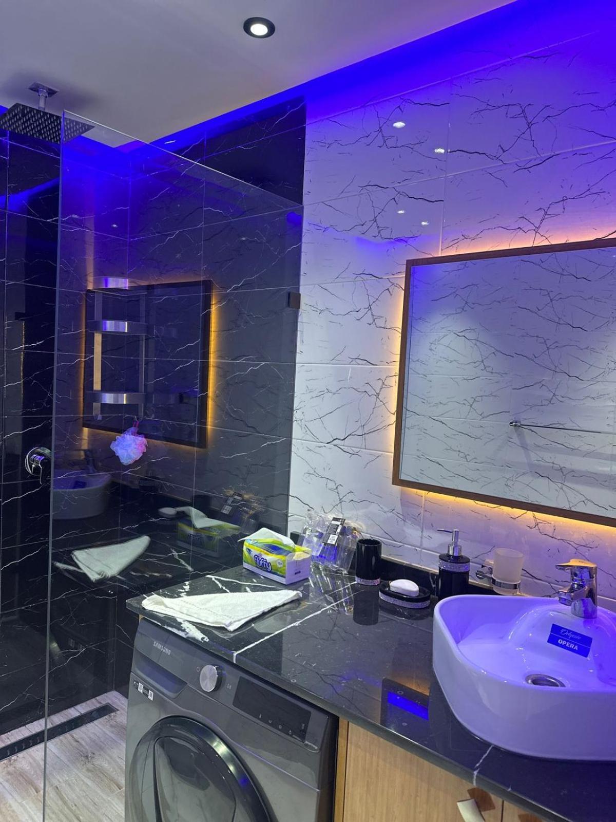 Apartment Modern Pool Service Airport Shuttle Easy Check-in Cozy Beds 7 Min From Marina