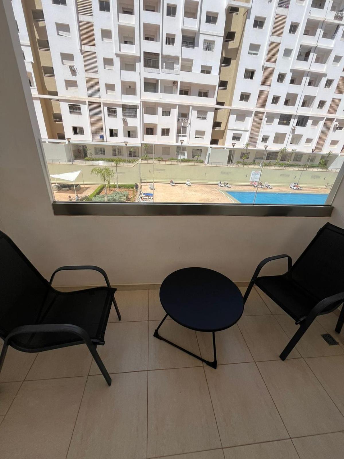 Islane Vue Piscine Apartment *