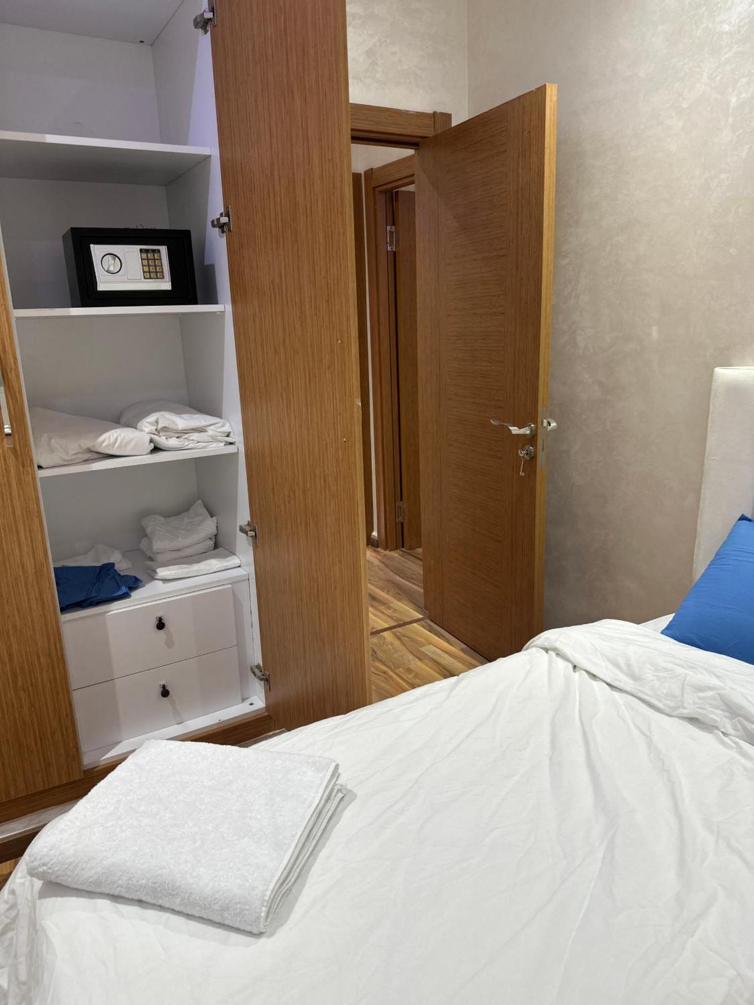 Modern Pool Service Airport Shuttle Easy Check-in Cozy Beds 7 Min From Marina