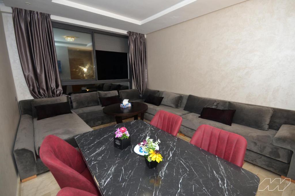 A Bay 2 Meuble Apartment *