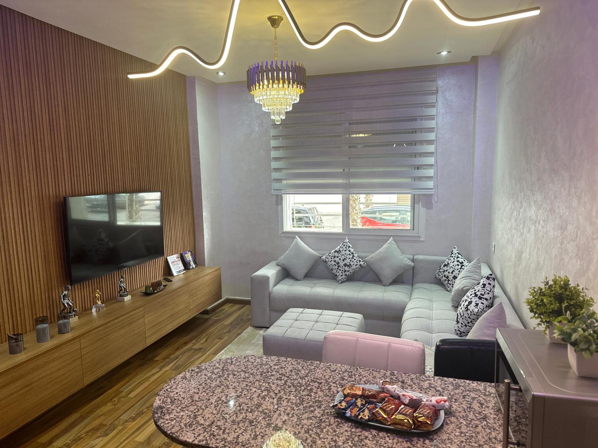 Modern Pool Service Airport Shuttle Easy Check-in Cozy Beds 7 Min From Marina *