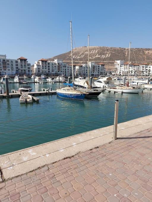 Superbe A La Marina *
