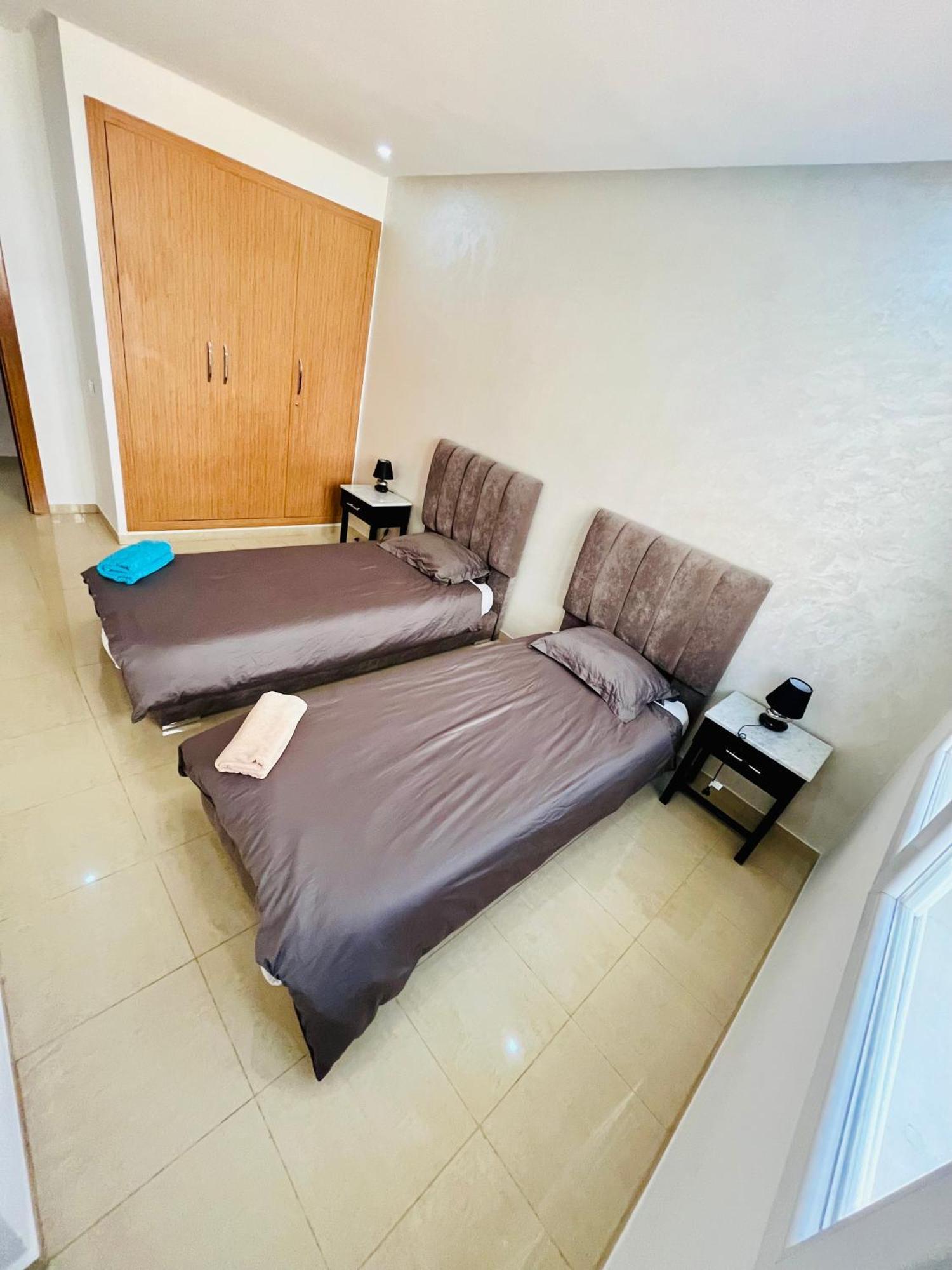 Islane Apartment