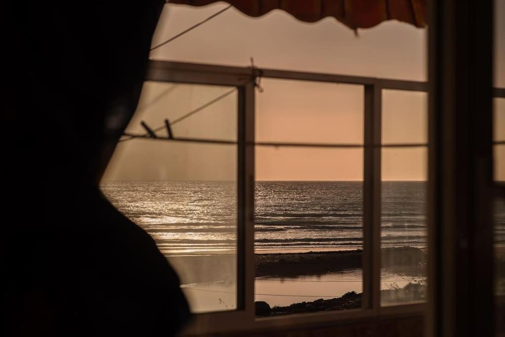 Apartment Lovers' Dream - Live Right By The Sea