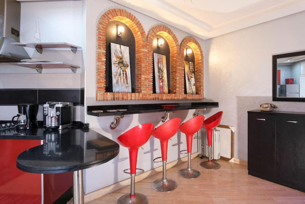 Amazing Beautiful & Luxurious In Touristic Area Apartment