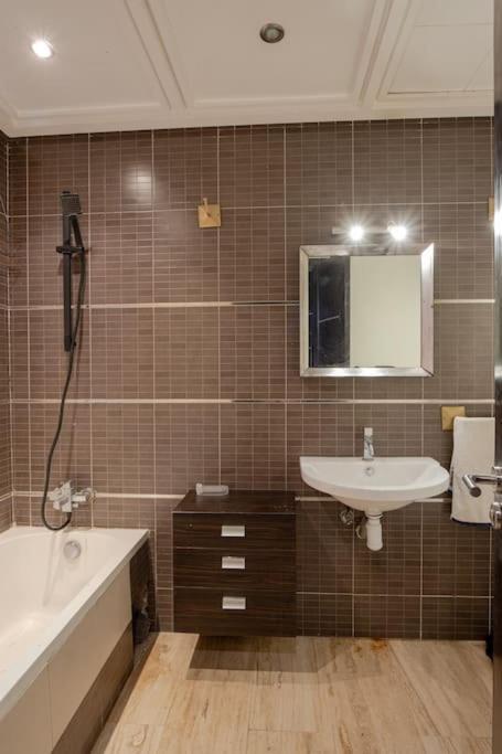 Apartment Amazing Beautiful & Luxurious In Touristic Area Agadir