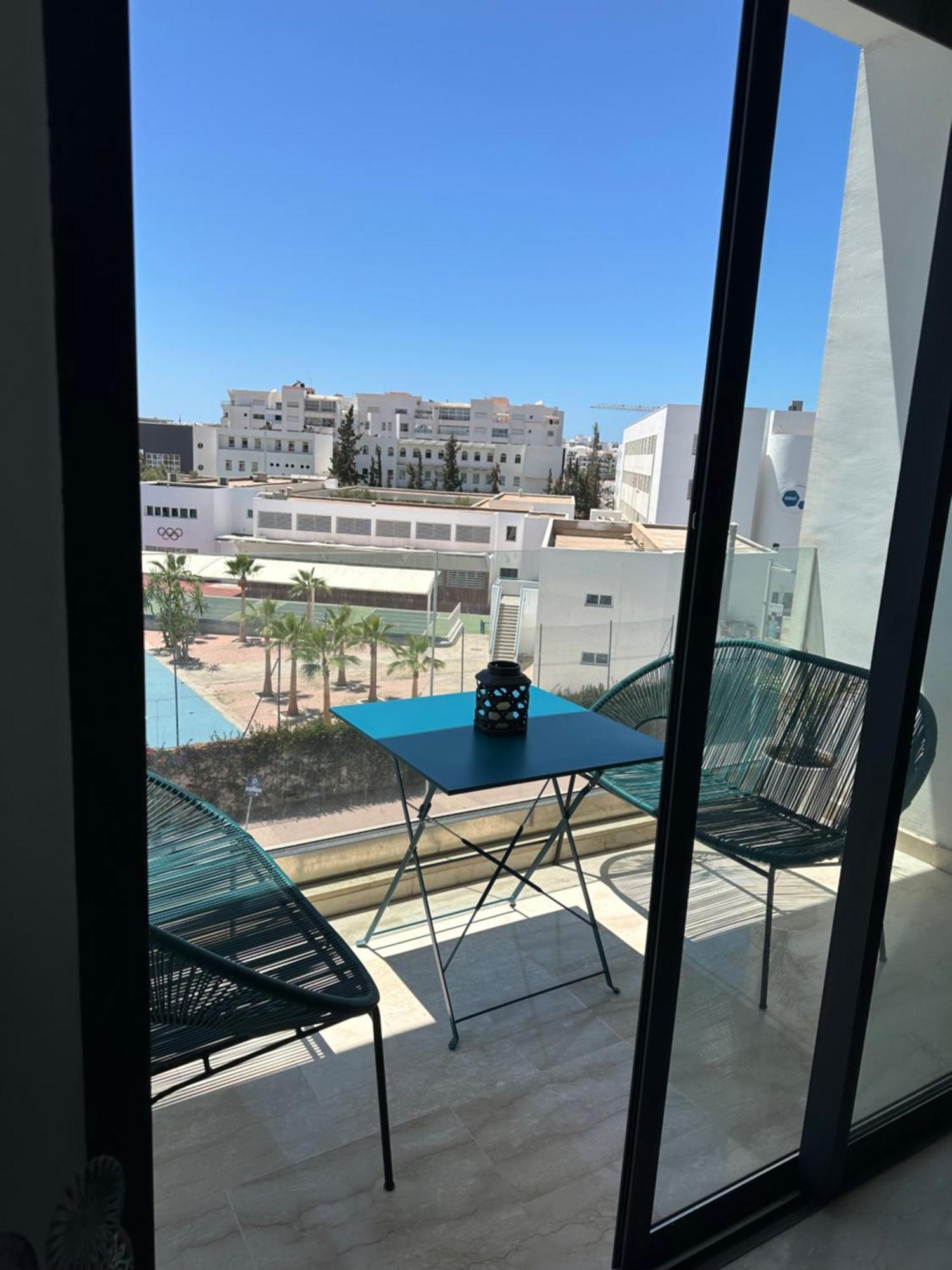 Apartment Bay 2 *