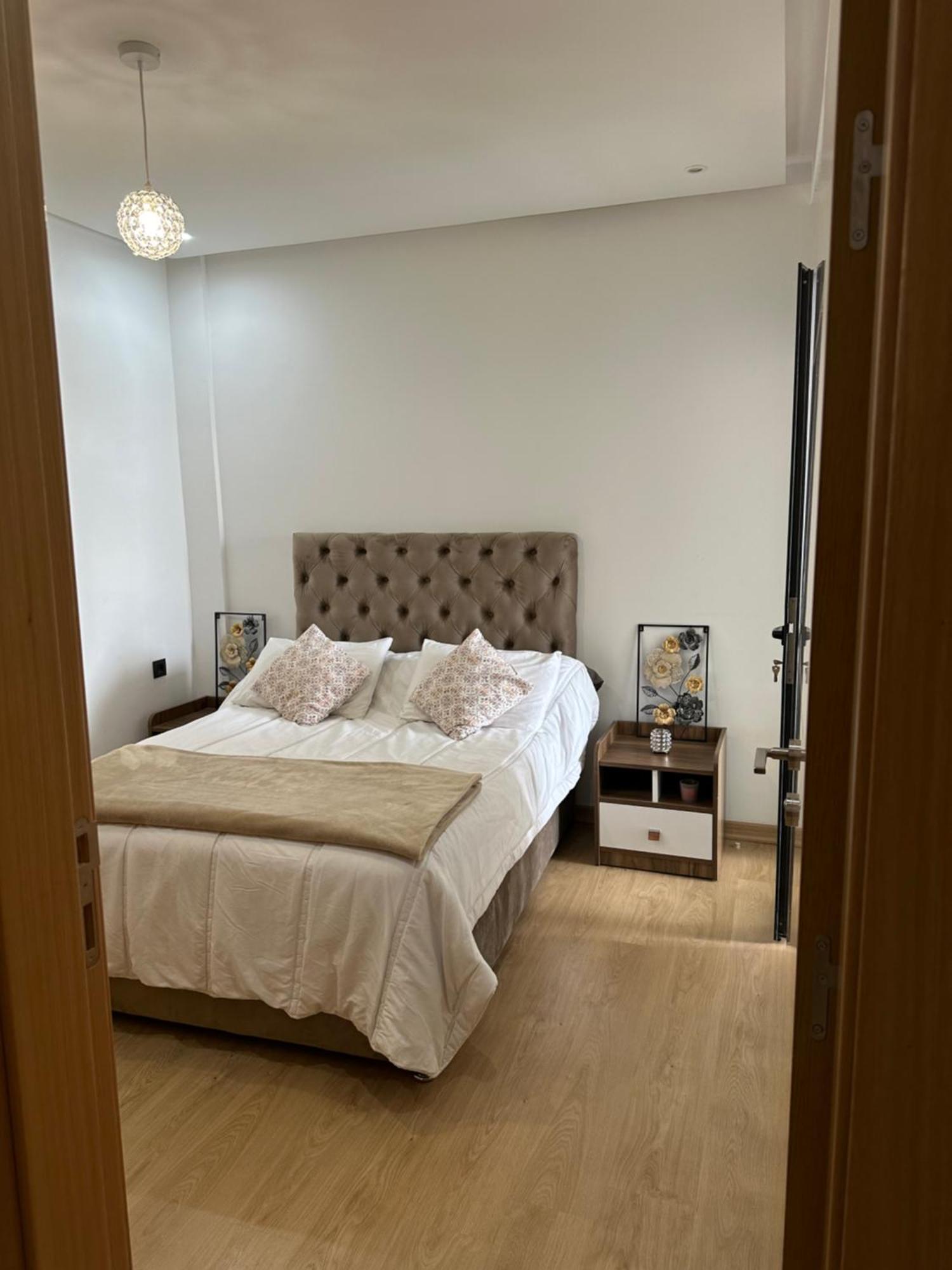Apartment Bay 2 *