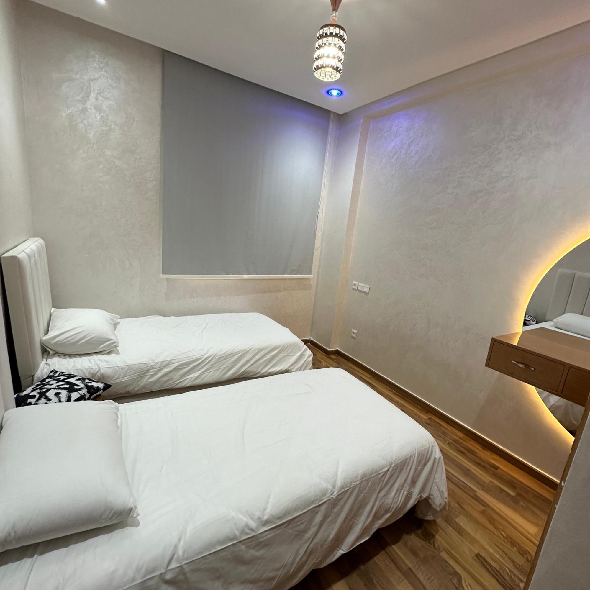 Modern Pool Service Airport Shuttle Easy Check-in Cozy Beds 7 Min From Marina Apartment Agadir