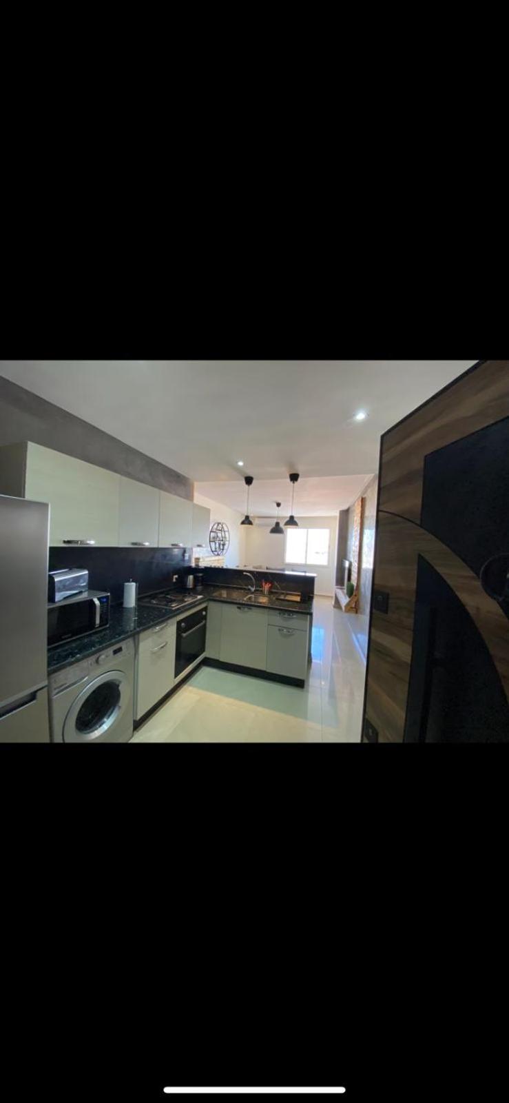 Charming Islan Ac/wifi Apartment *