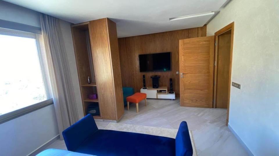 امي وادار Apartment