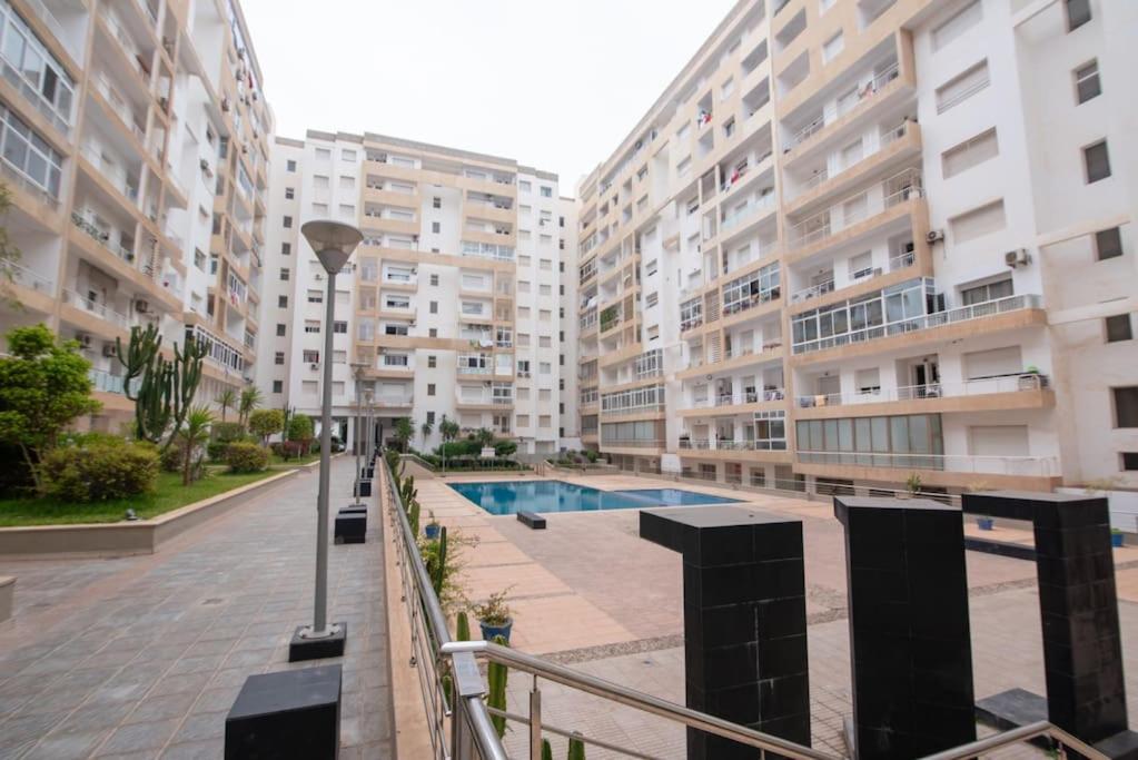 Super! Grand Appart, Piscine Apartment
