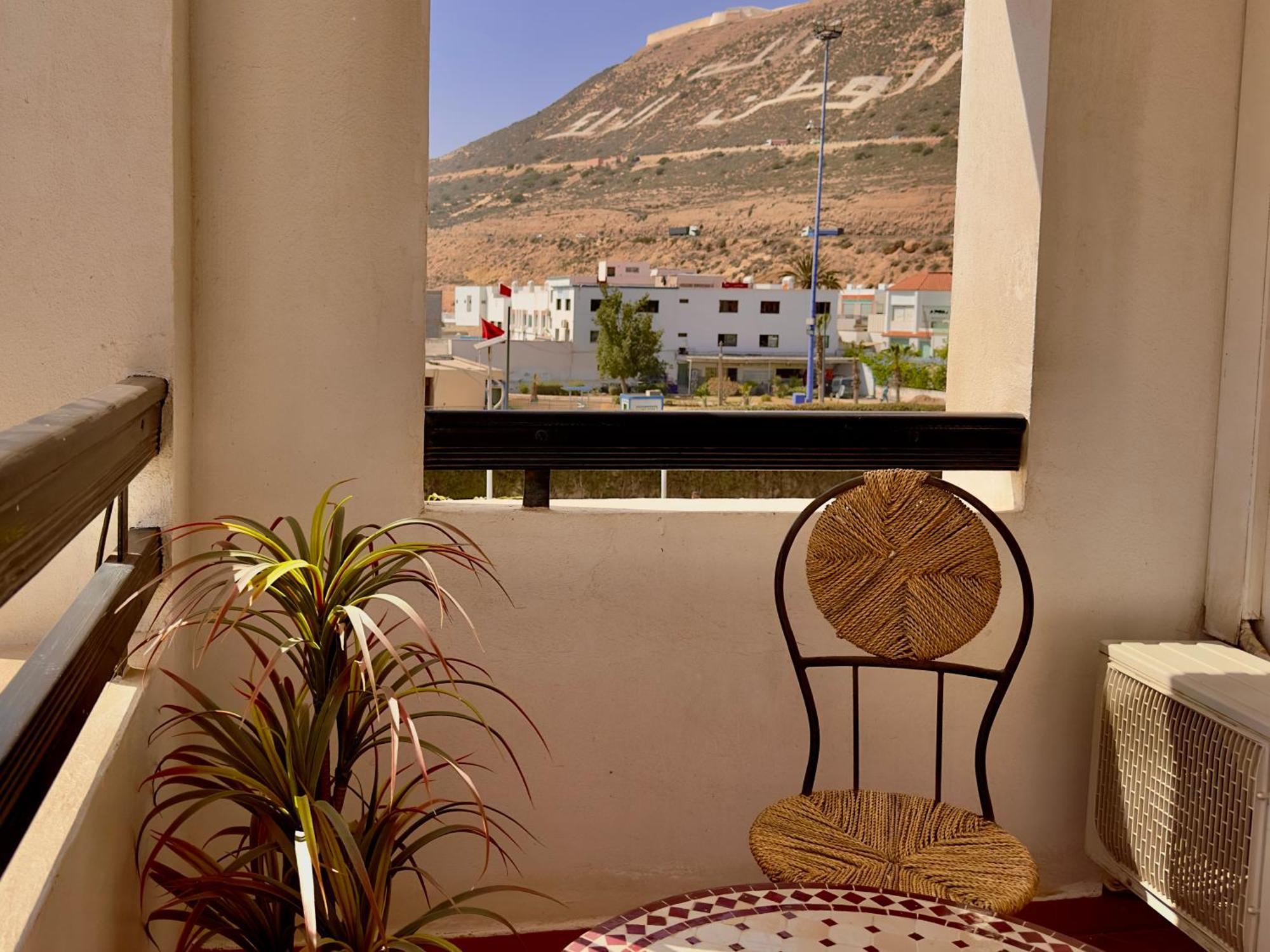 Marina Peakview Apartment *