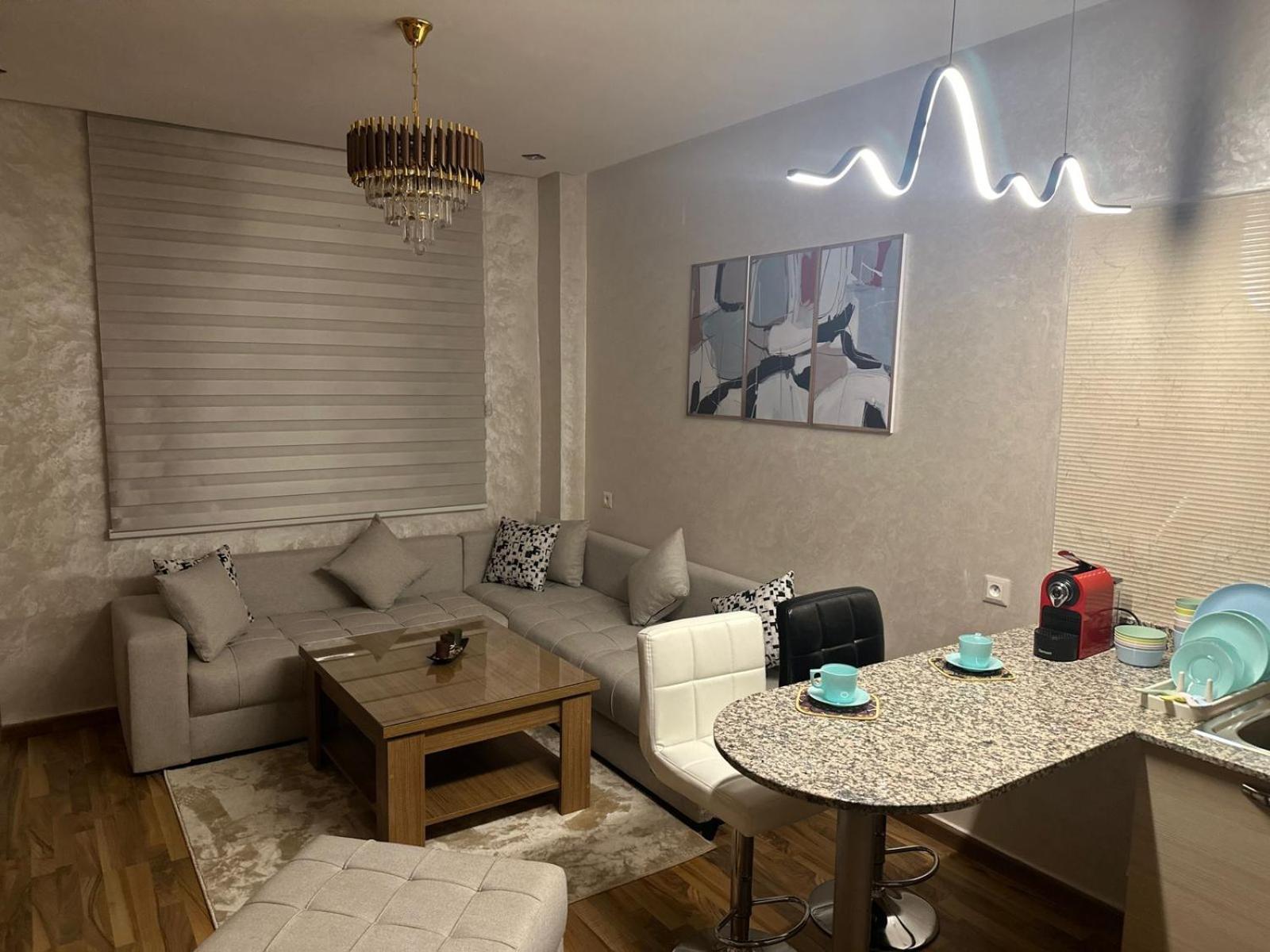 Modern Pool Service Airport Shuttle Easy Check-in Cozy Beds 7 Min From Marina Apartment