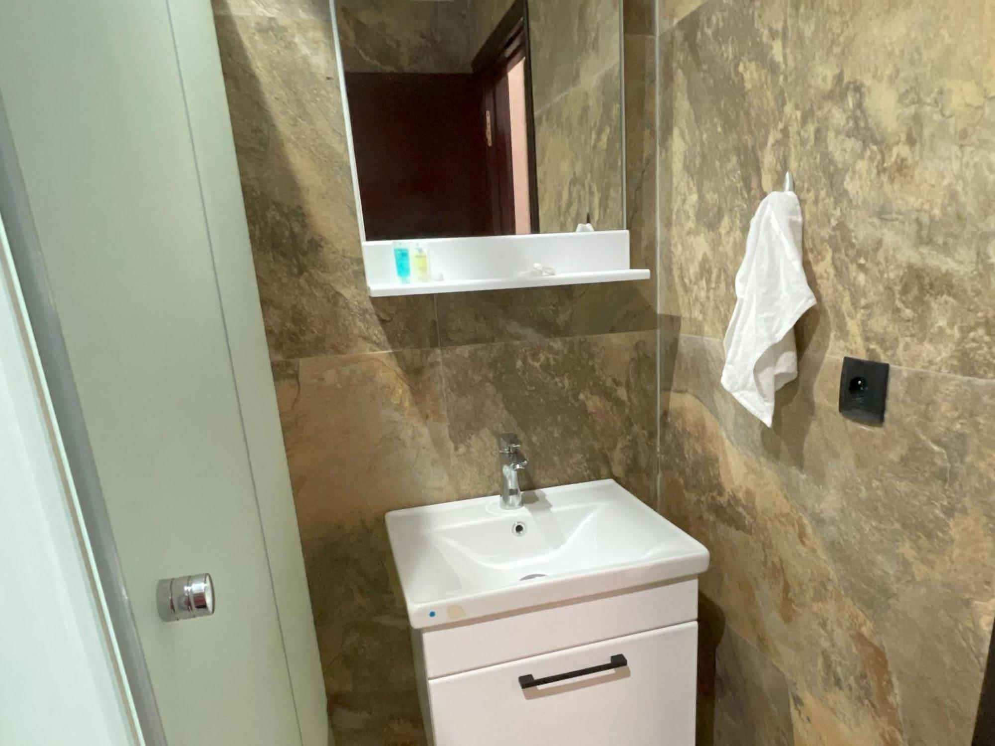 Islan Apartment