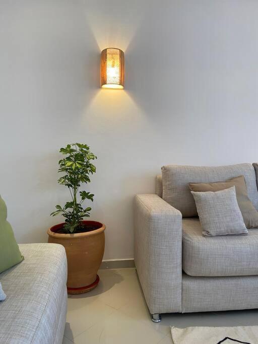 Seaside 2 Bedrooms Ground Floor - Holiday home