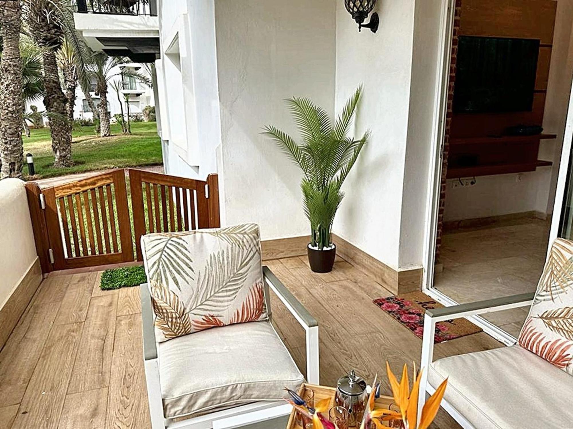 Charming With Shared Pool