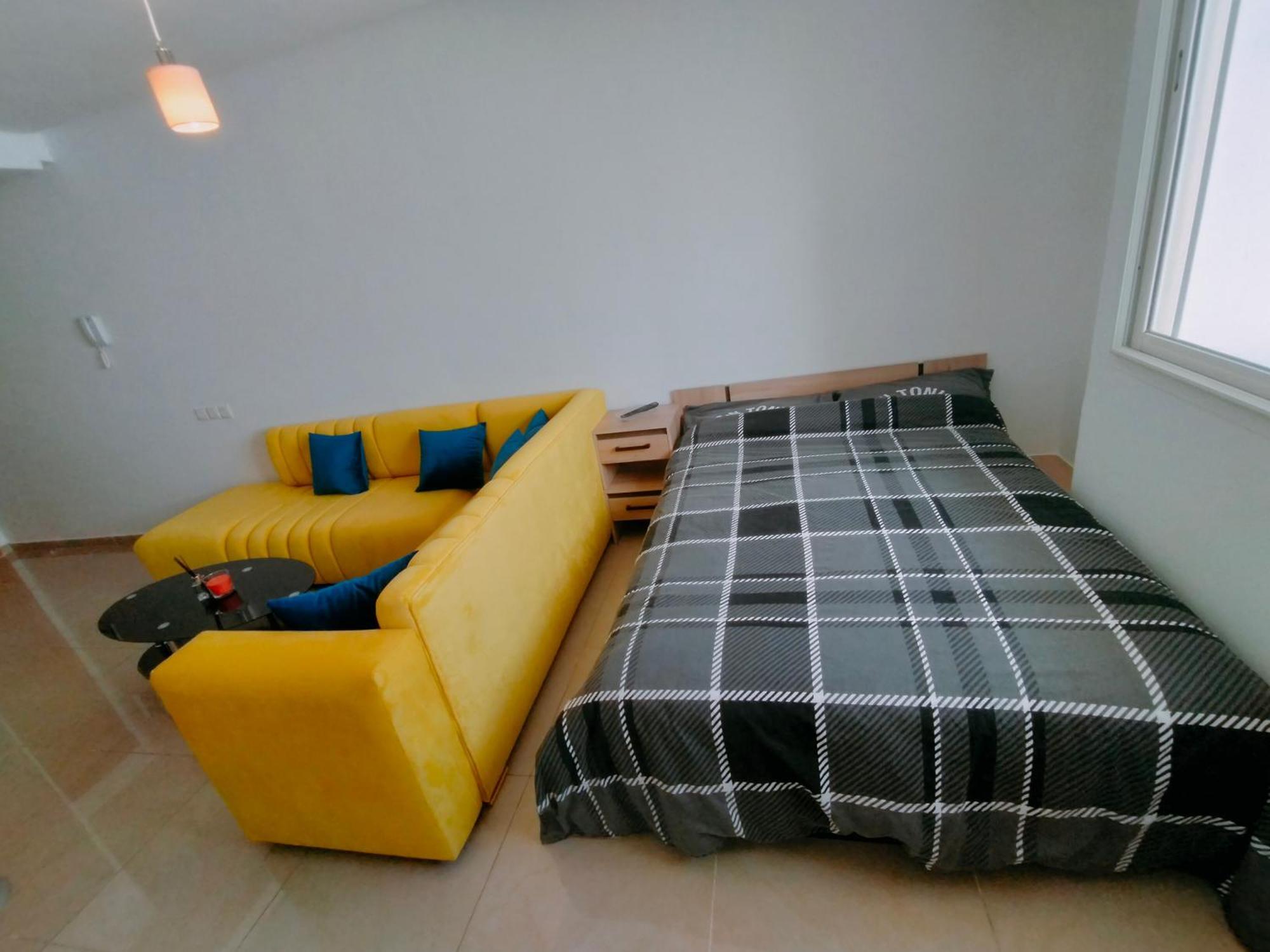 Islan Apartment *