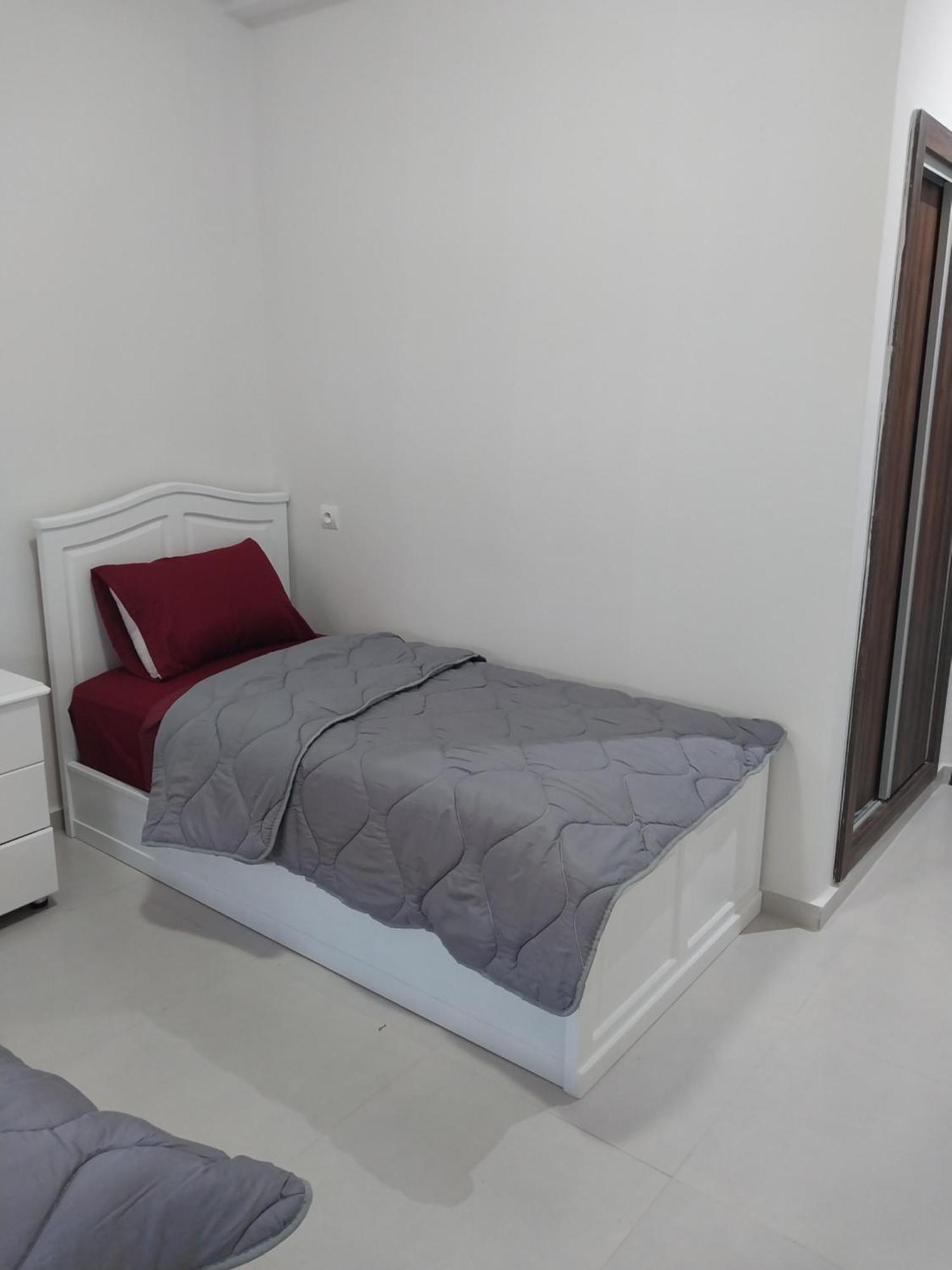 Miftah Sahill 1 Standing Apartment