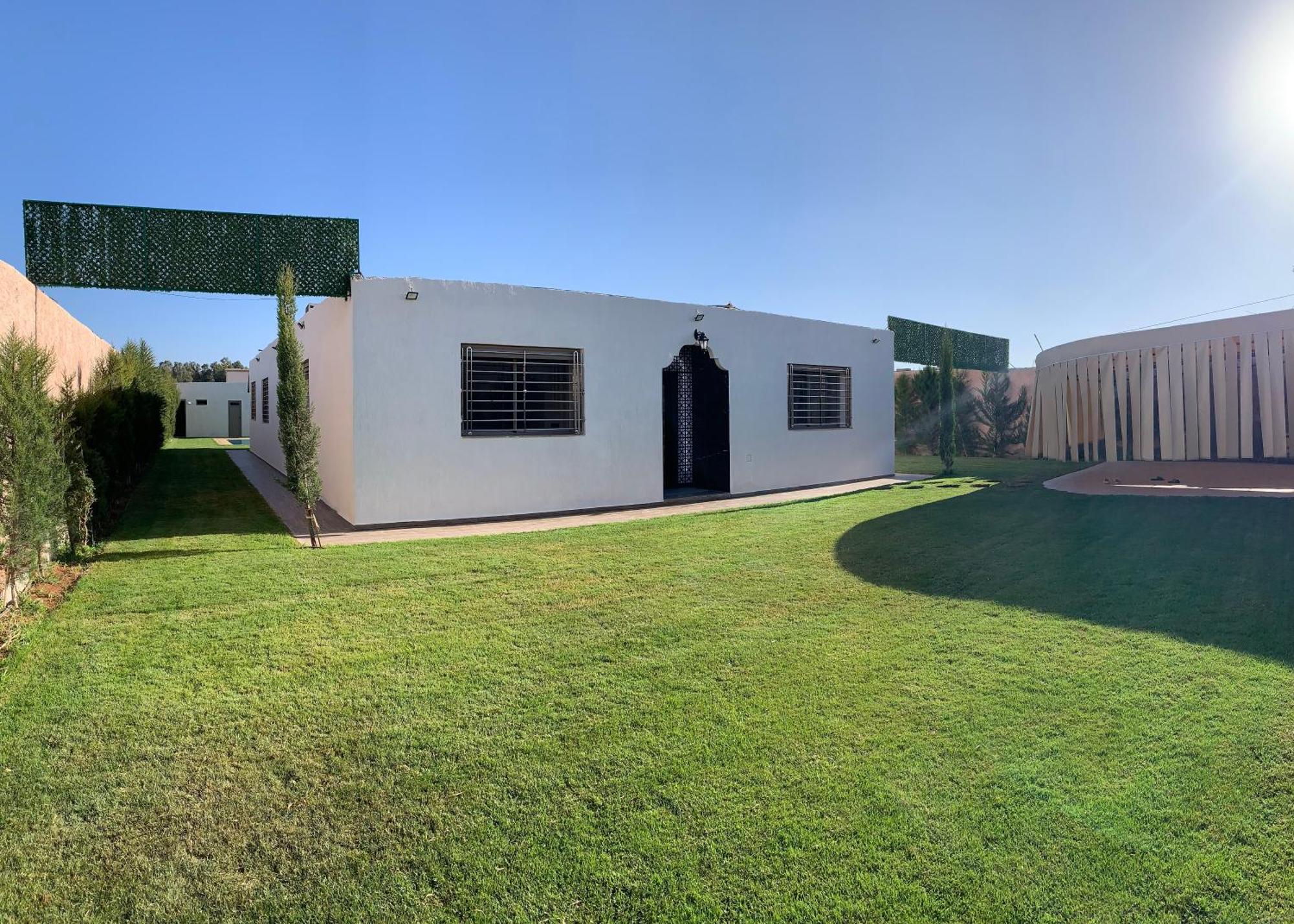 Villa Avec Piscine A Golf