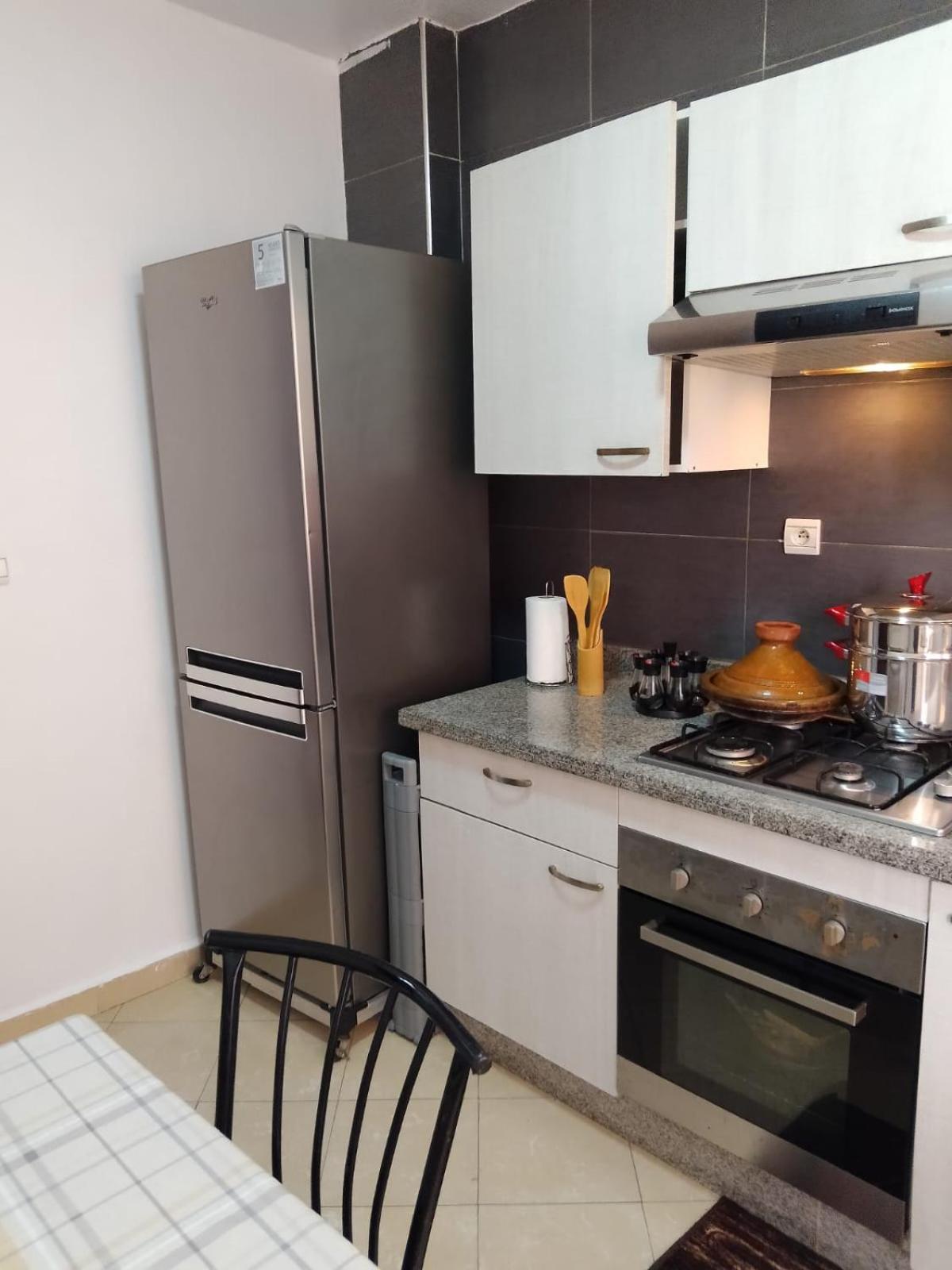 Dans Un Familiale Et Tres Calme Apartment *
