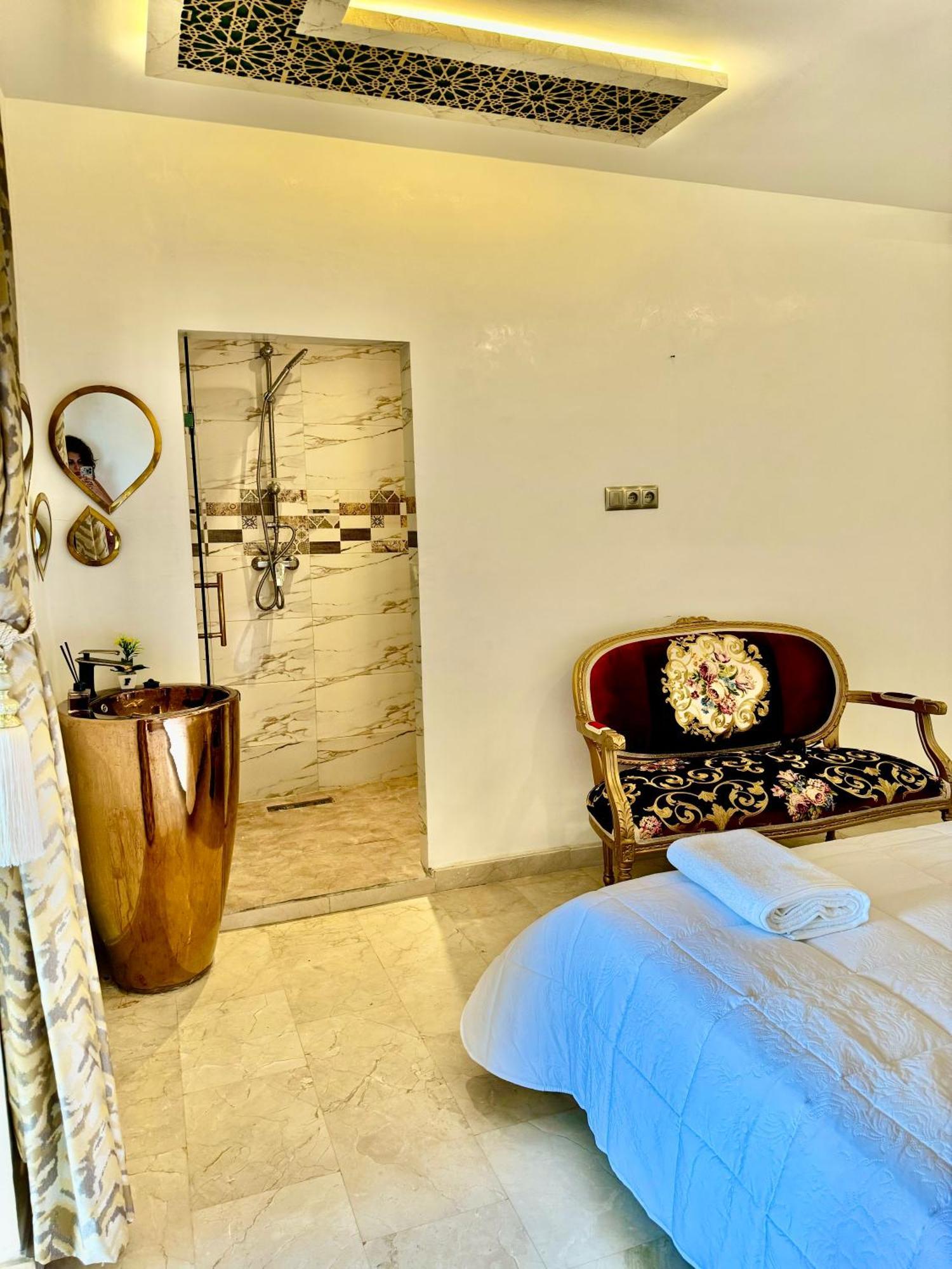 مارينا Apartment *