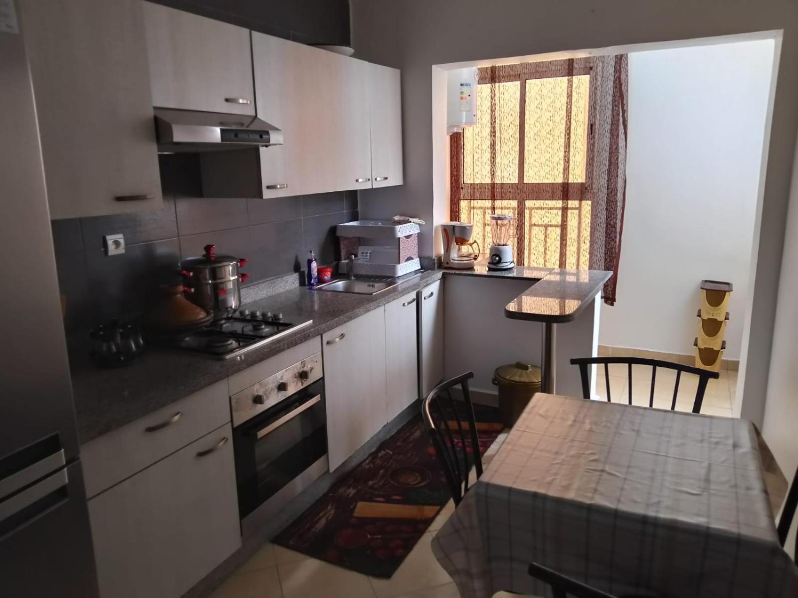 Dans Un Familiale Et Tres Calme Apartment *
