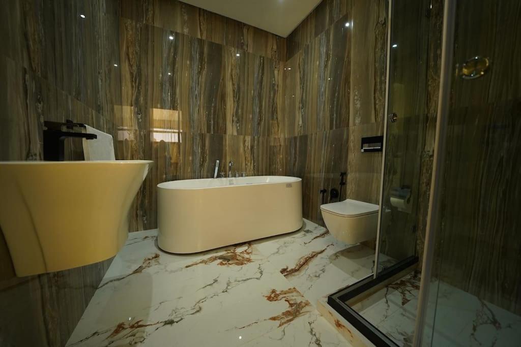 Superbe Eco Avec Piscine *