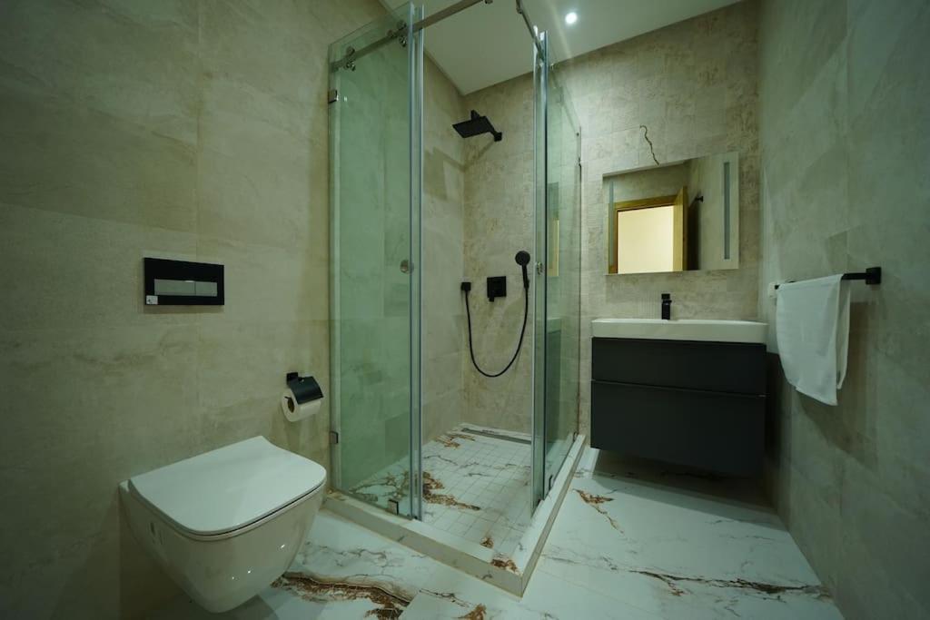 Superbe Eco Avec Piscine Villa