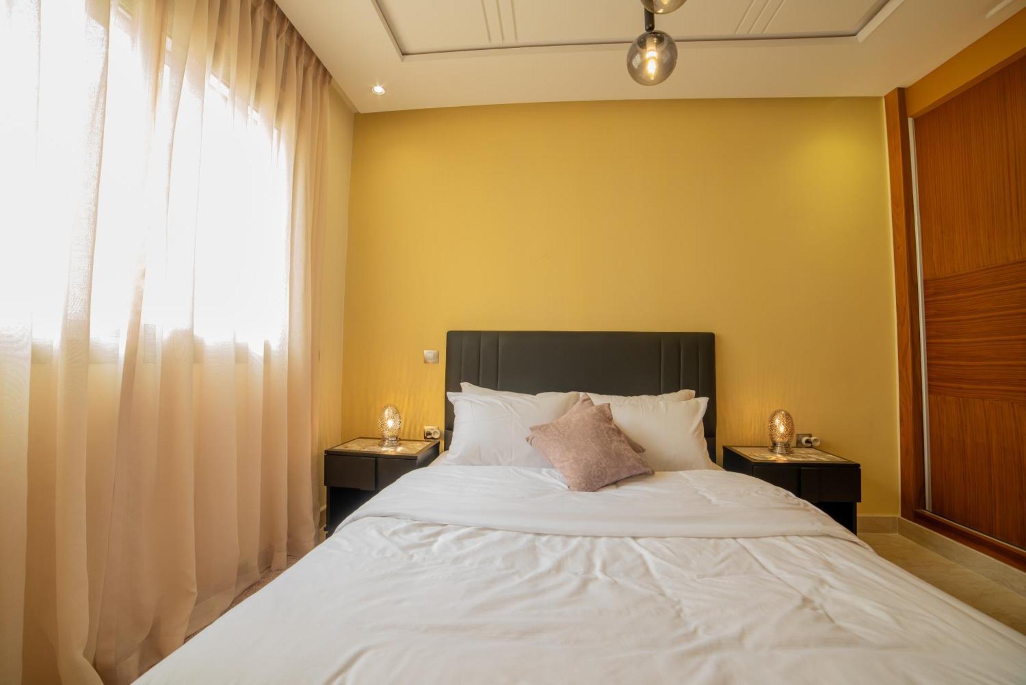 Luxury Seafront 101sqm With Wi-fi And Parking *
