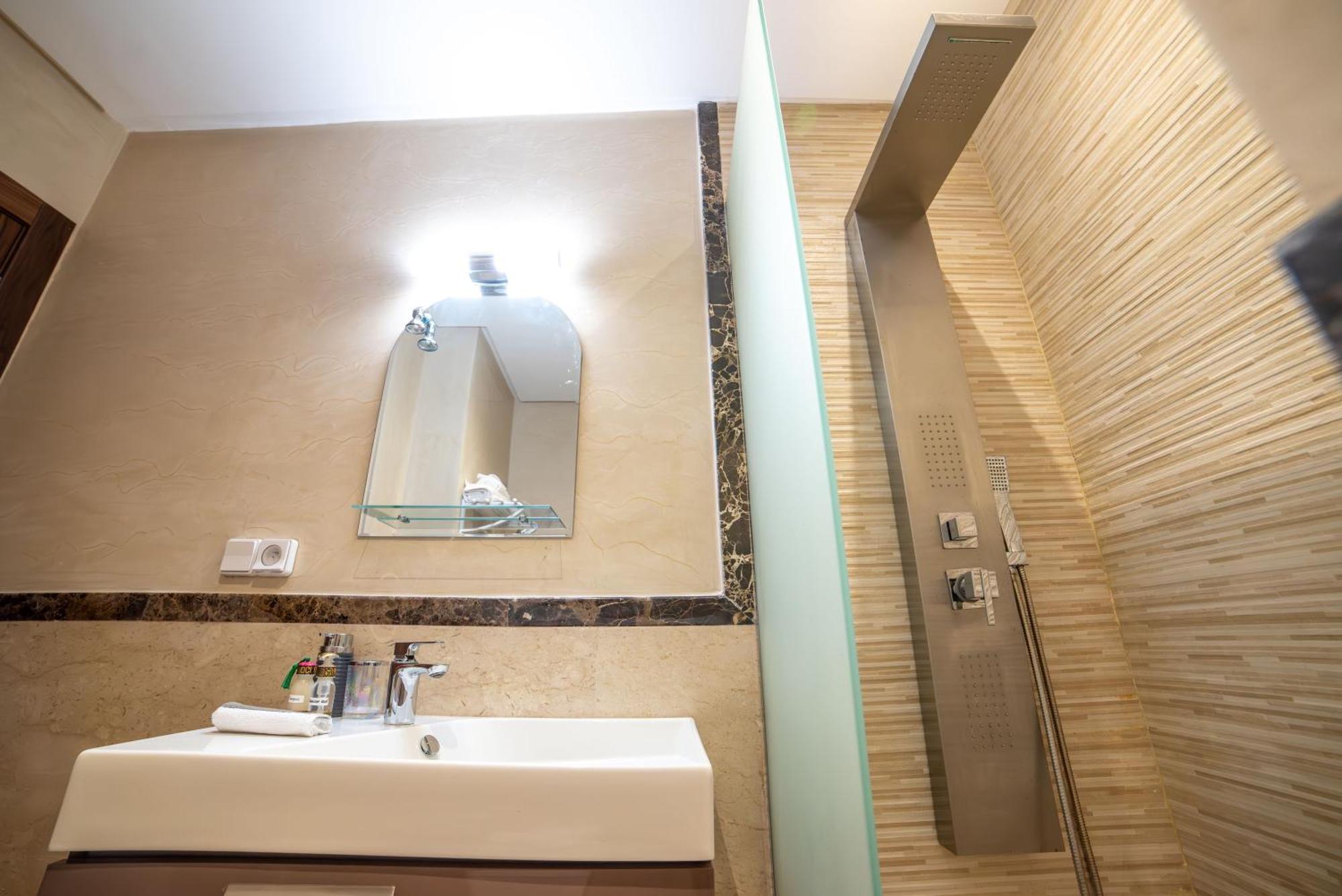 Apartment Luxury Seafront 101sqm With Wi-fi And Parking Agadir
