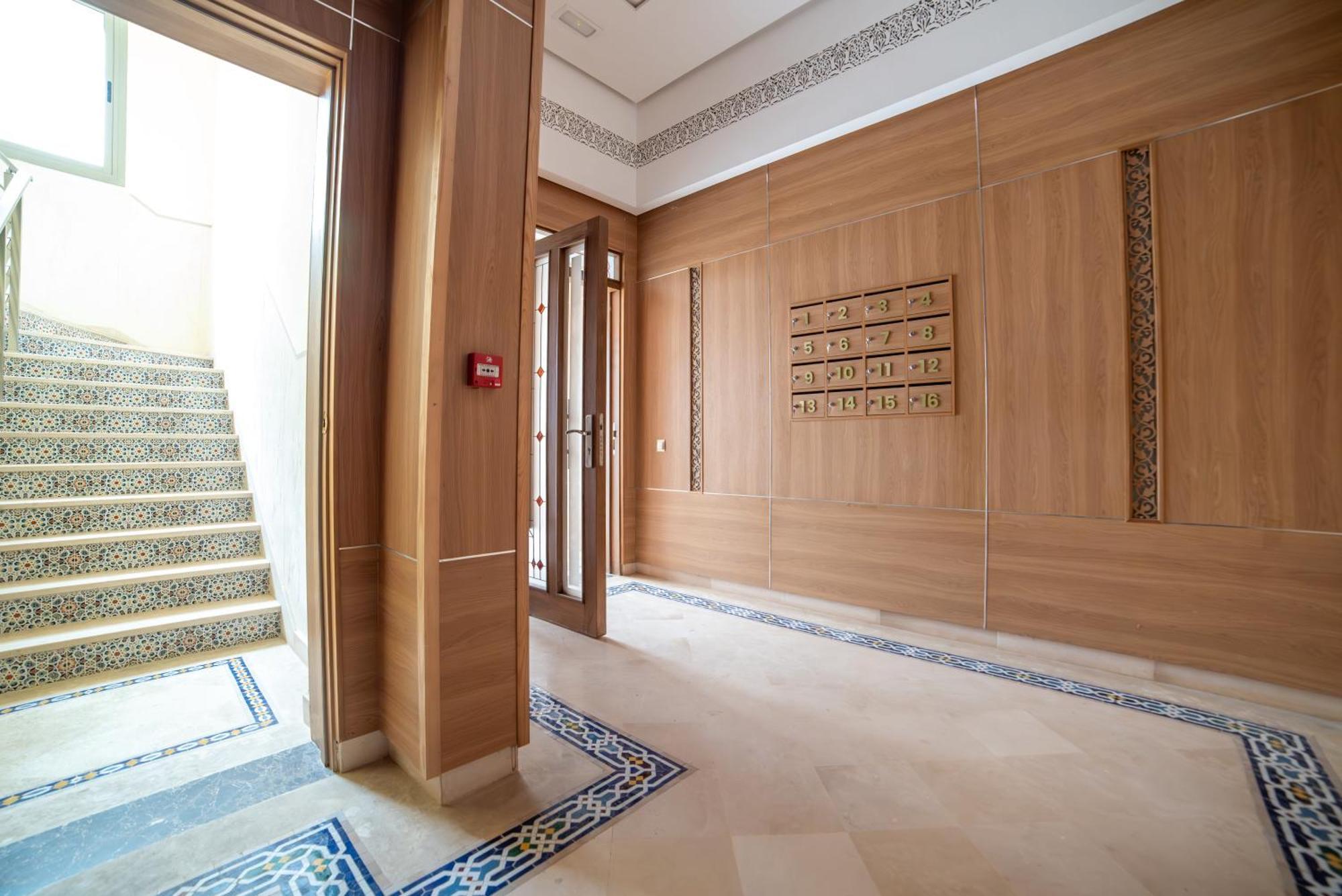 Apartment Luxury Seafront 101sqm With Wi-fi And Parking