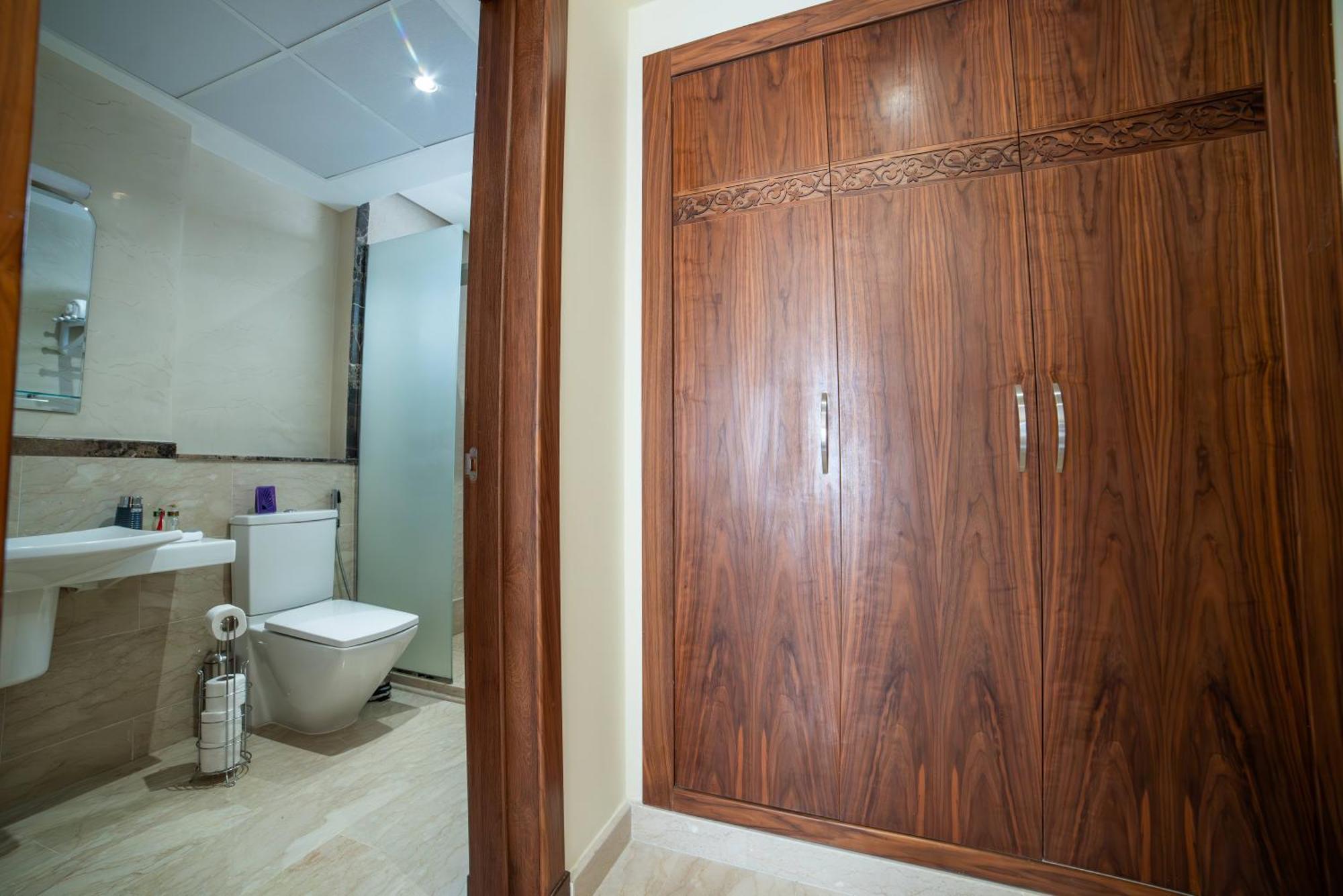 Luxury Seafront 101sqm With Wi-fi And Parking