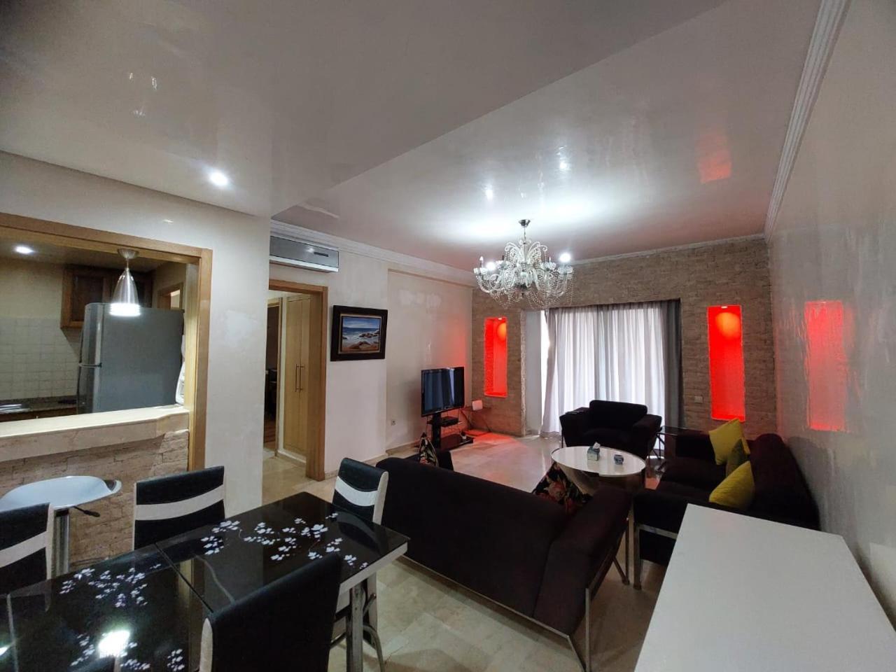 De Luxe A La Marina Apartment *