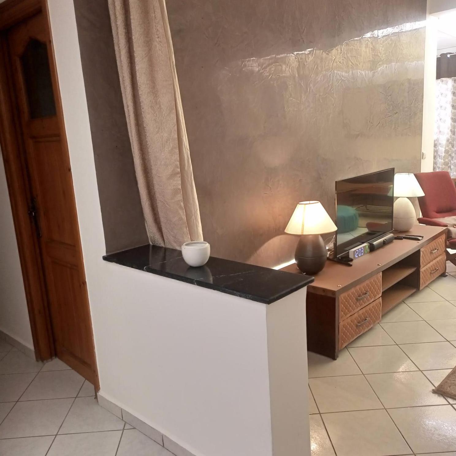 Coin Du Ciel- Jacuzzi Et Culture Apartment *