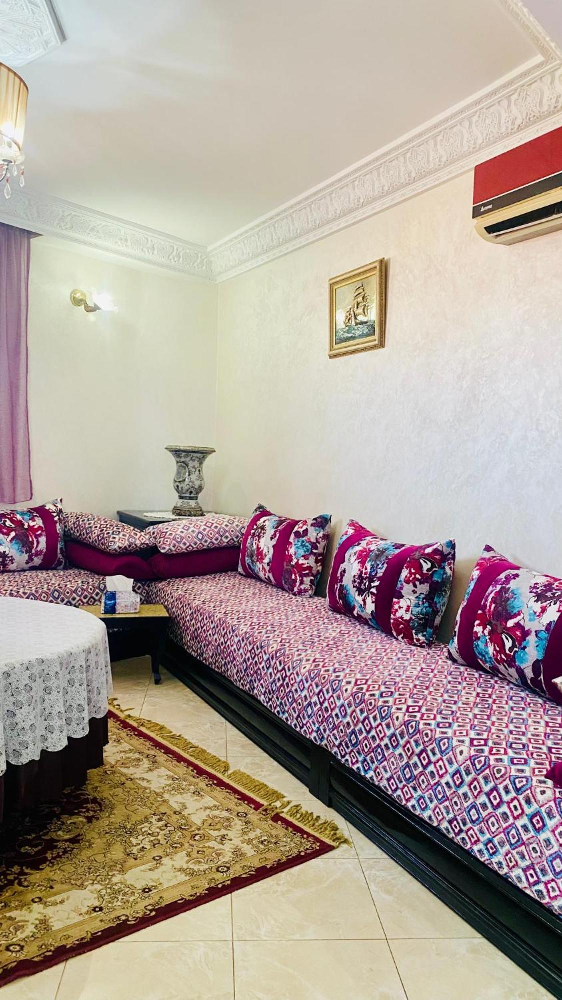 Charment Au Centre Ville, Internet Fibre, Canal Plus, Chaines Internationales Apartment *