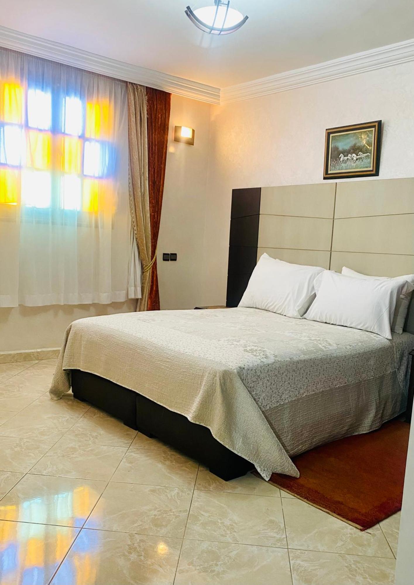 Apartment Charment Au Centre Ville, Internet Fibre, Canal Plus, Chaines Internationales