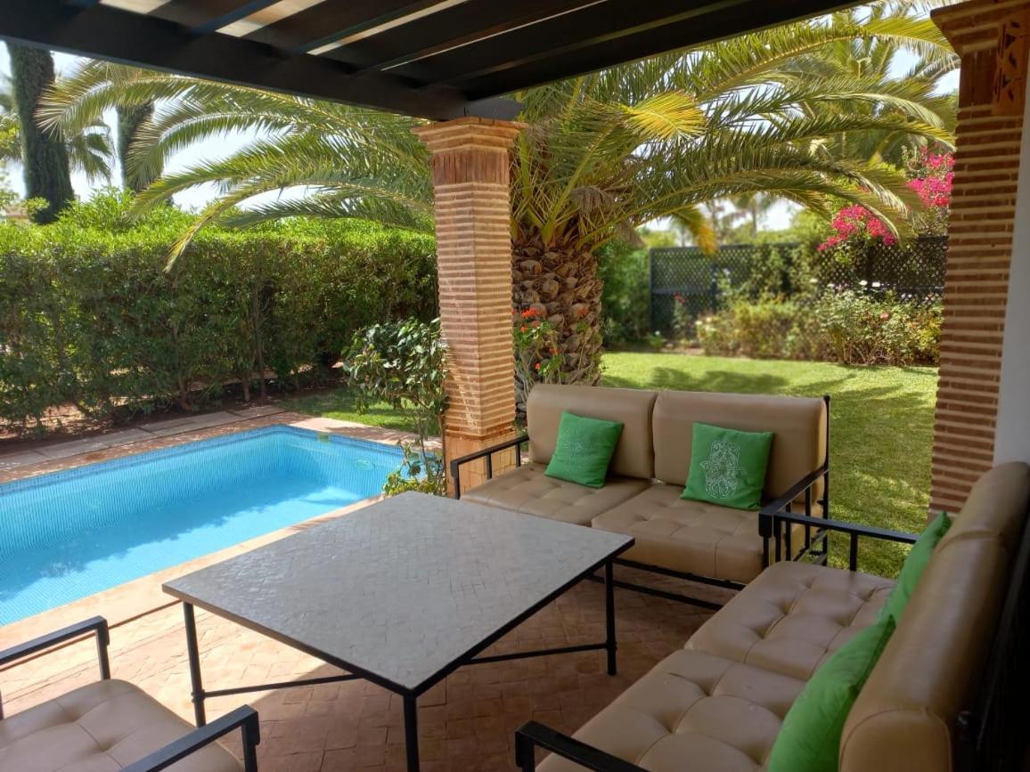Luxueuse Proche Et Taroudant Pour 6 Pers Piscine Privee Sans Vis A Vis